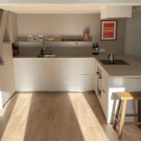 Appartement Stylish Design With Ac & Charm *